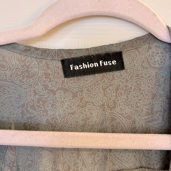 Beautiful green and blue patterned cover! - Picture 6 of 9